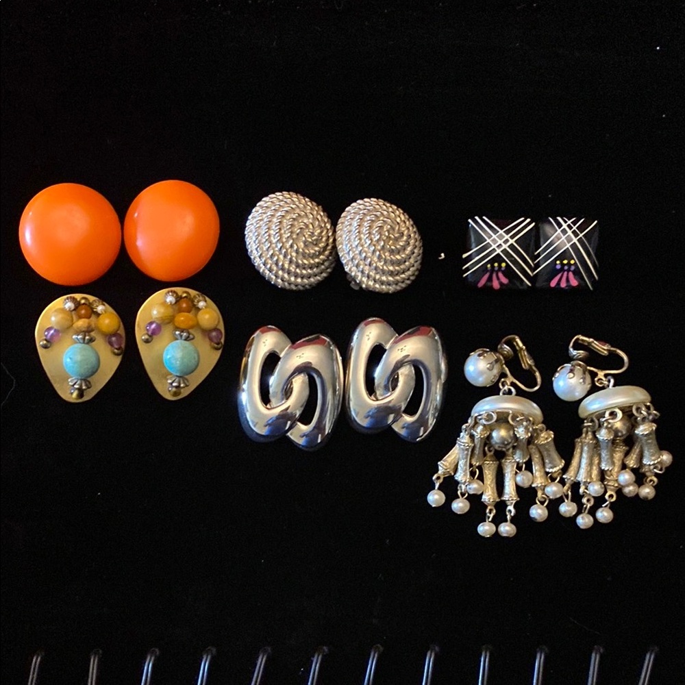 Vintage lot of clip on earrings
